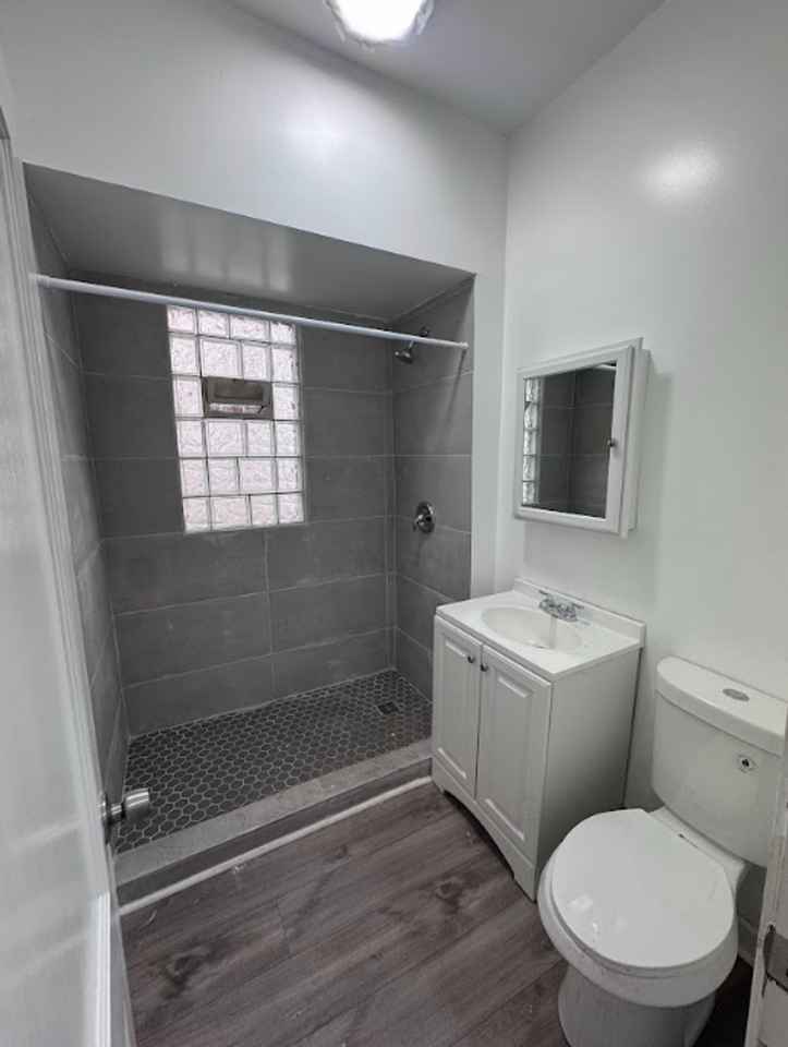 12219 S Lowe Ave - Photo 6 of 15