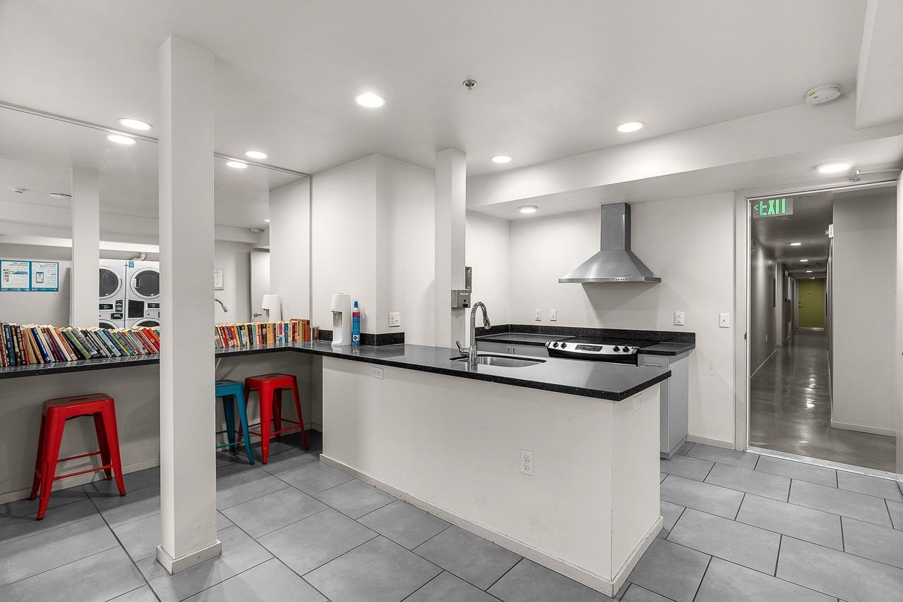 2371 Franklin Apartments in Eastlake - Photo 3 of 11