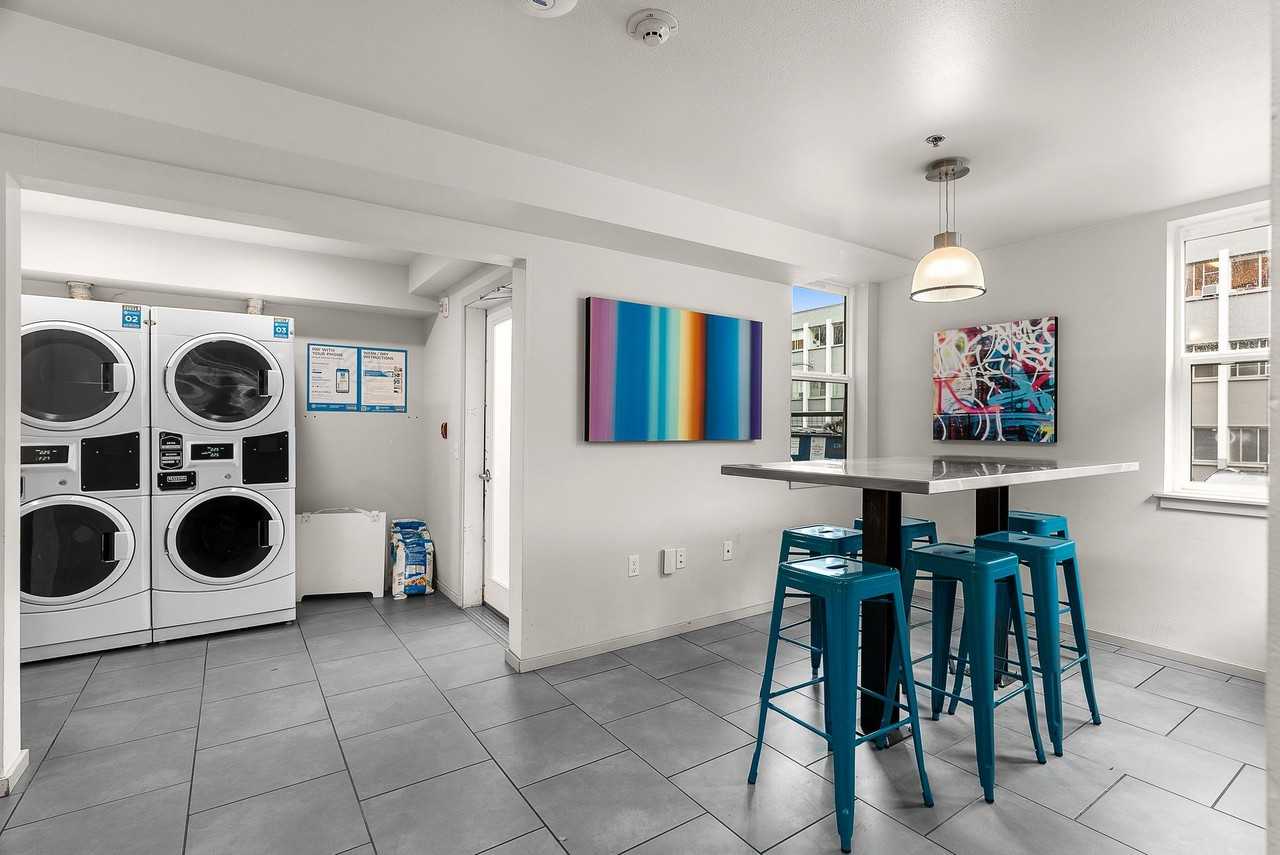 2371 Franklin Apartments in Eastlake - Photo 4 of 11