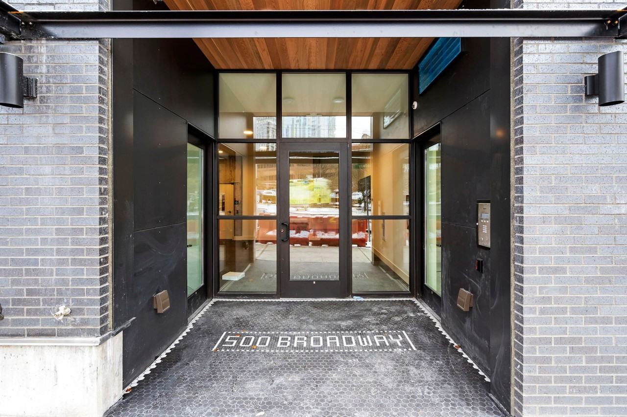 Cityscape Broadway - Photo 2 of 84