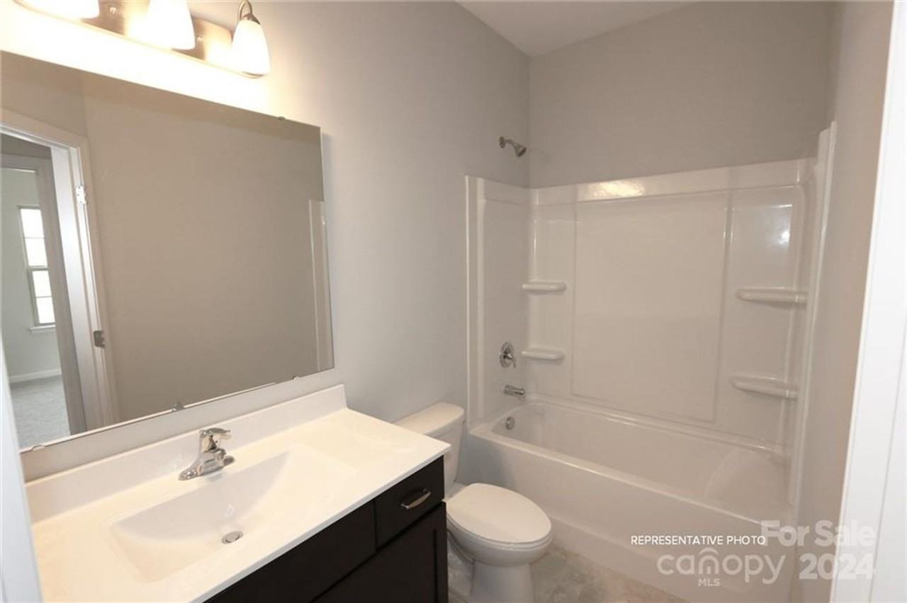 1116 Doveridge St - Photo 5 of 28