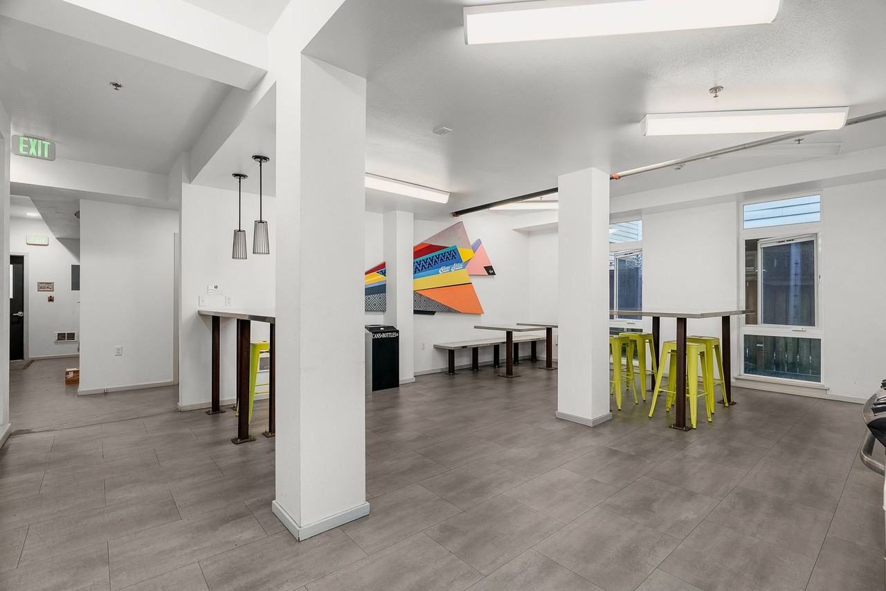 Welcome to 1806 23rd Ave — Modern Living in the Heart of Seattle’s Central District - Photo 7 of 31