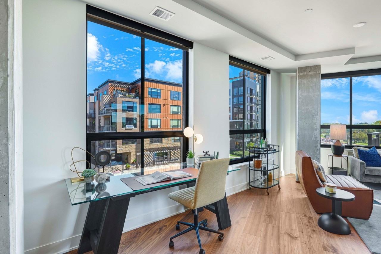 Waterbury House - Photo 2 of 50