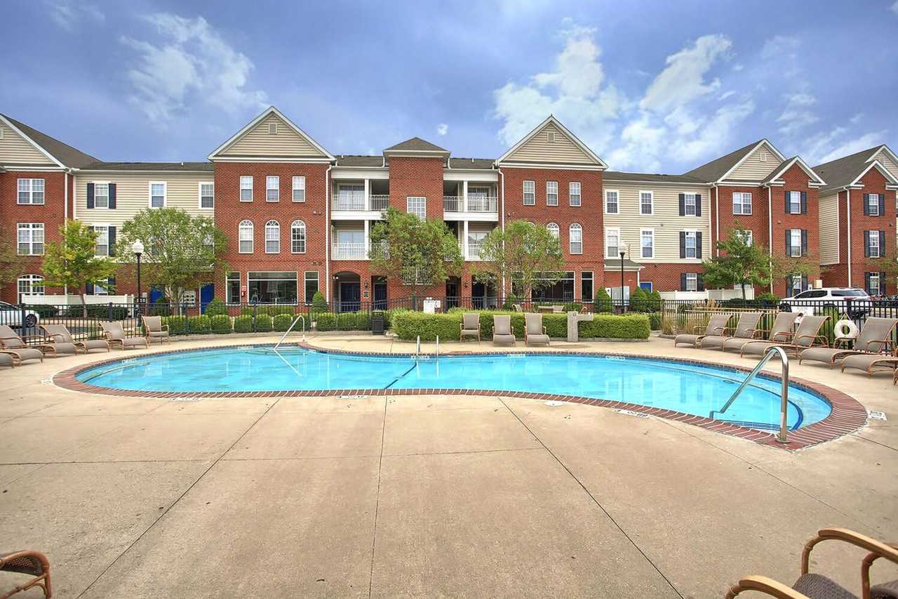 Capstone Quarters - Photo 3 of 16