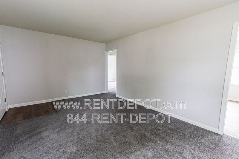 1527 Madison Ave - Photo 3 of 11