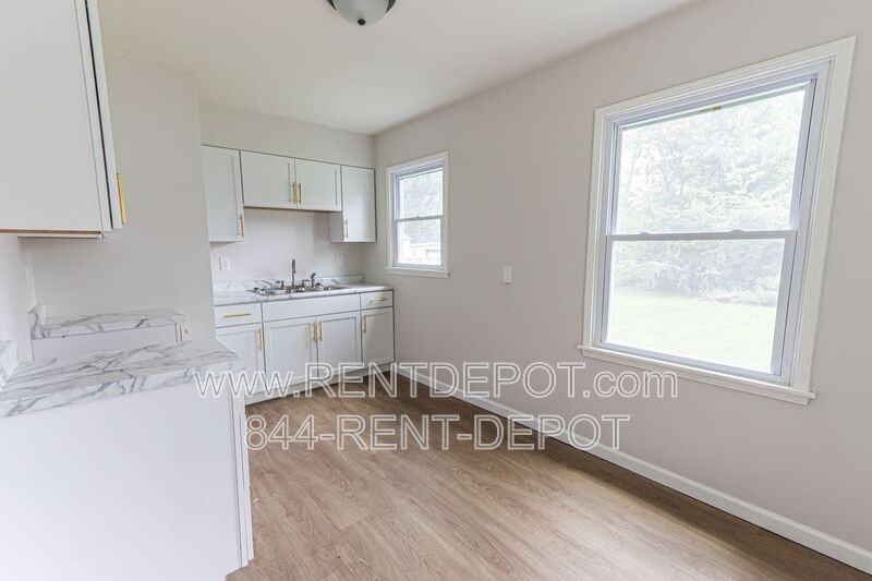 1527 Madison Ave - Photo 4 of 11