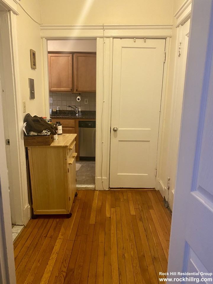 1842 Commonwealth Ave #4 - Photo 3 of 13
