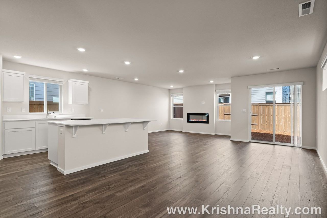 17512 Nw 9th Ave - Photo 3 of 22