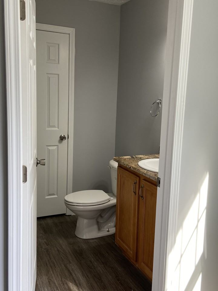 Eagles Landing - Photo 4 of 10