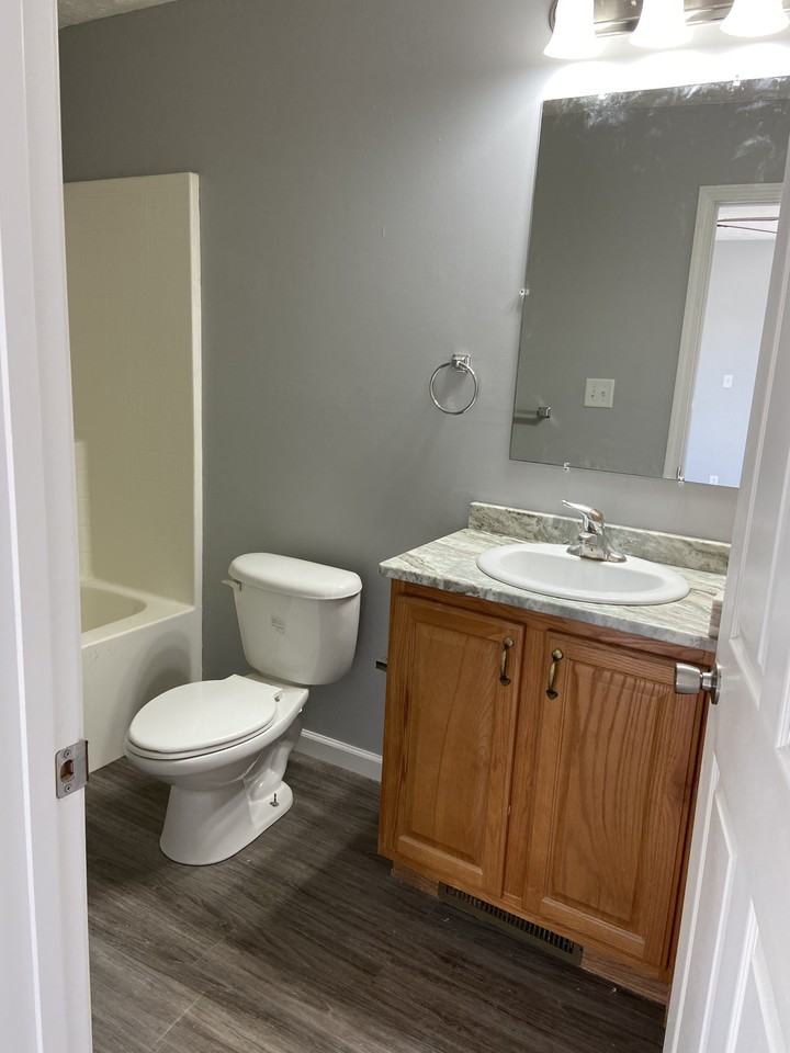 Eagles Landing - Photo 6 of 10