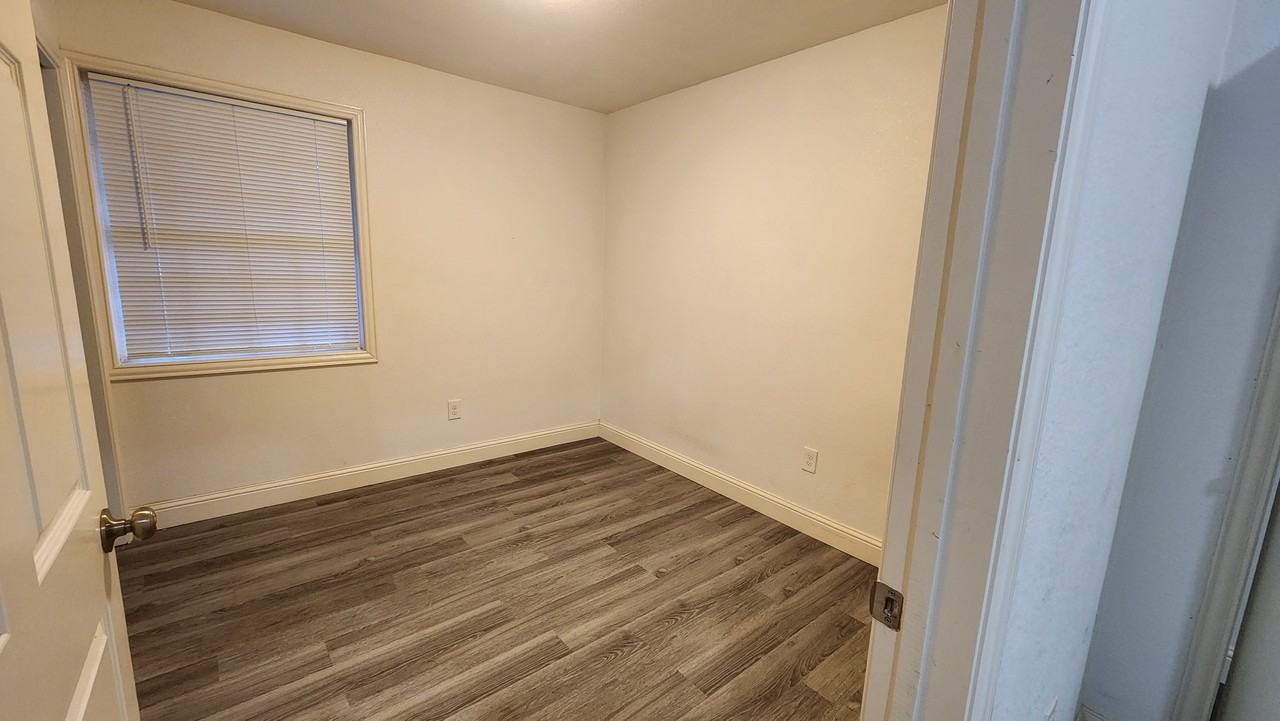 1043 Elmwood Drive - Photo 6 of 13