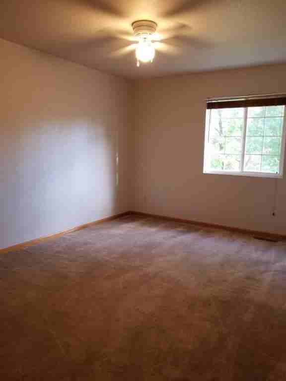 625 Sundisk Dr - Photo 2 of 7