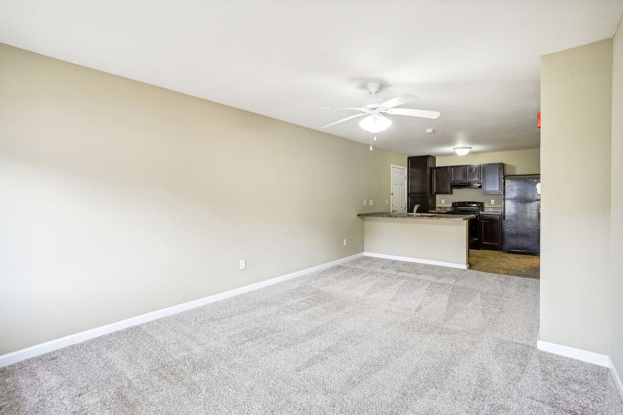 Eastland Building A - Photo 3 of 5