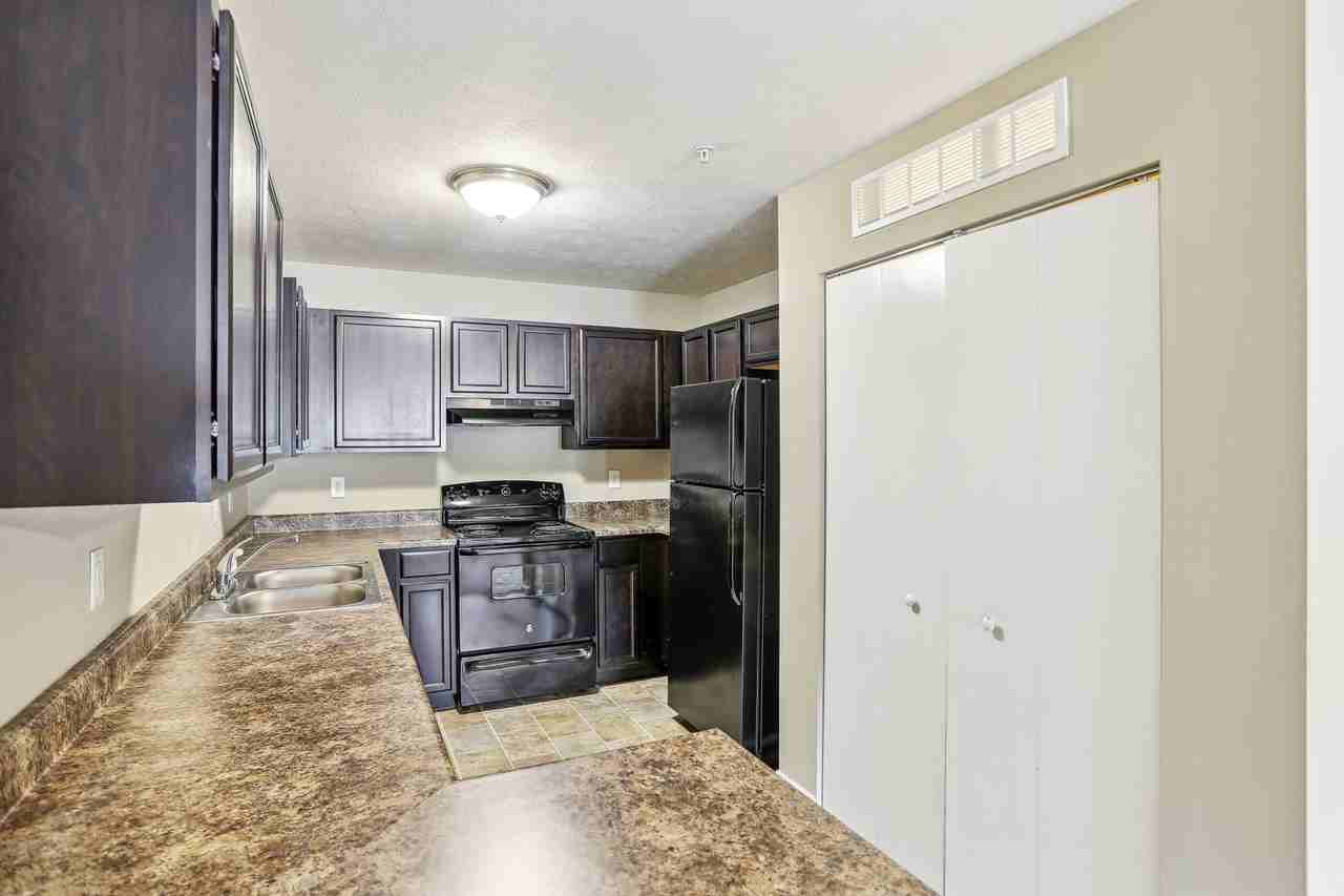 Eastland Building B - Photo 4 of 23