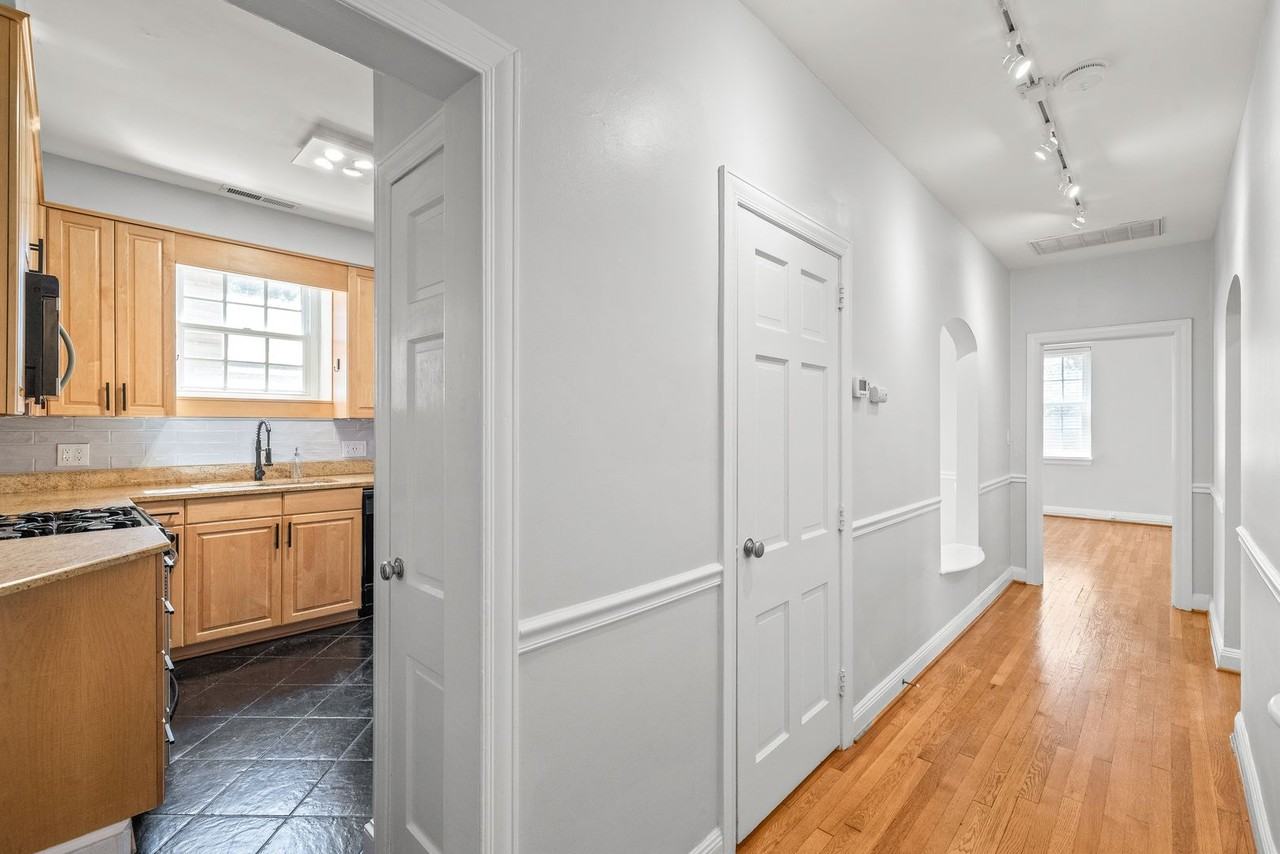 920 Monticello Ter #305 - Photo 4 of 22