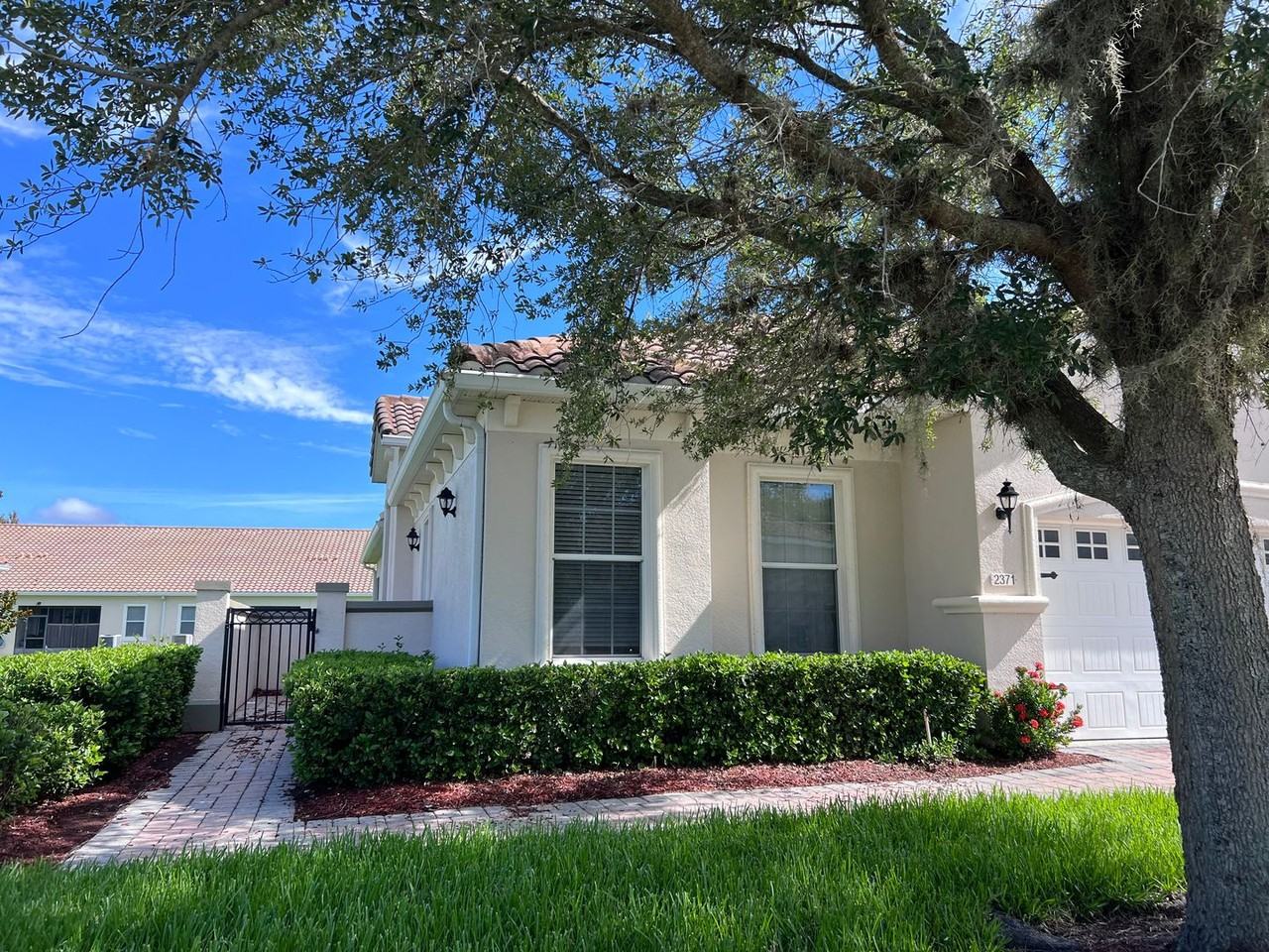 2371 Painter Ln - Photo 2 of 20