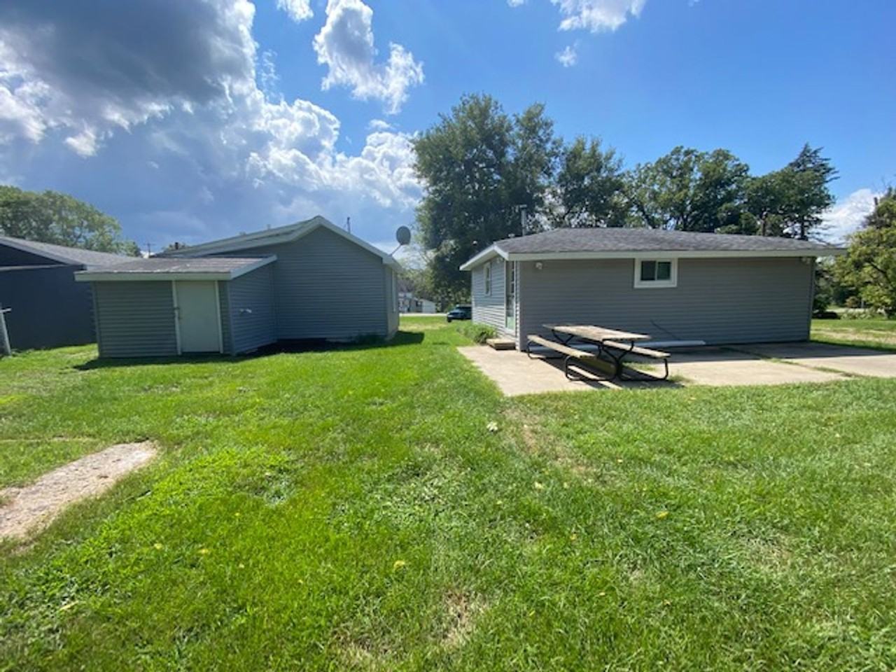 3804 E Michigan Ave - Photo 3 of 12