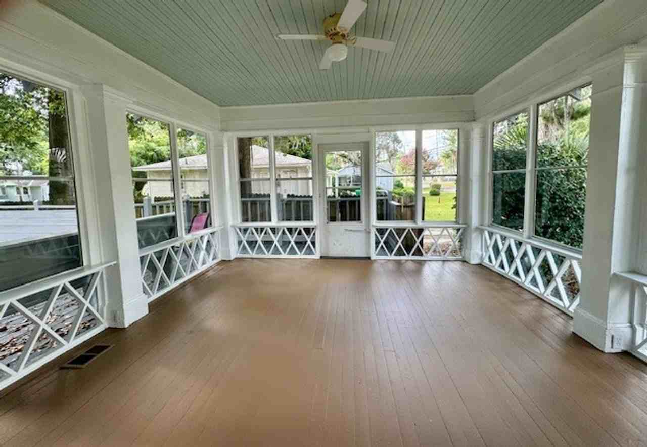 1109 Slater St - Photo 2 of 15