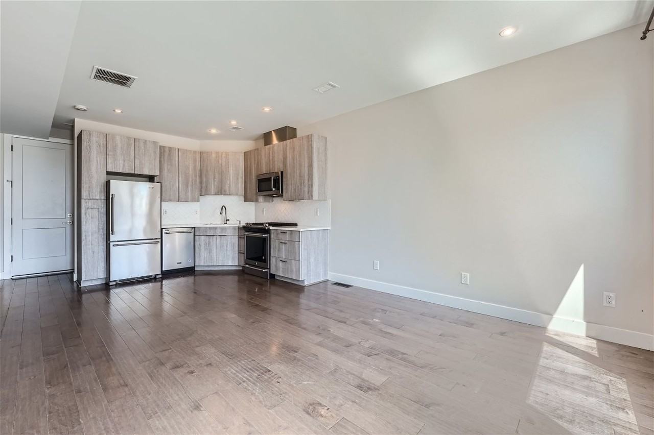 3807 N Franklin St - Photo 4 of 27