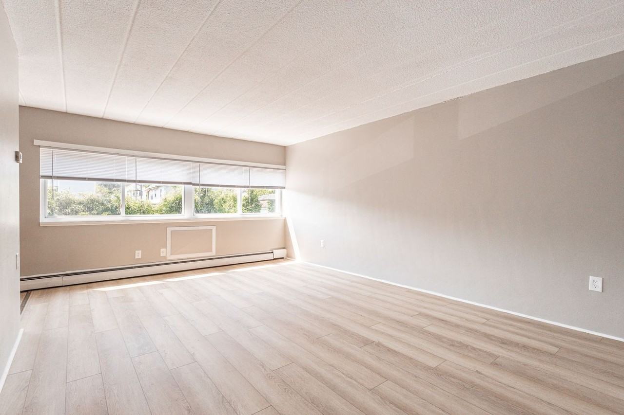 309 Apartments - Photo 5 of 14