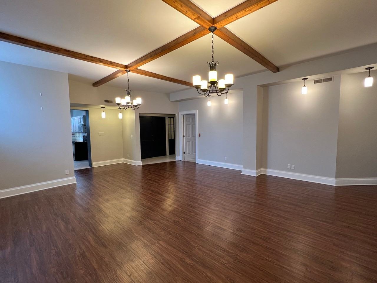 635 S 13th St - Photo 3 of 20