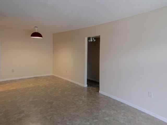 304 Cherokee Ct - Photo 6 of 14