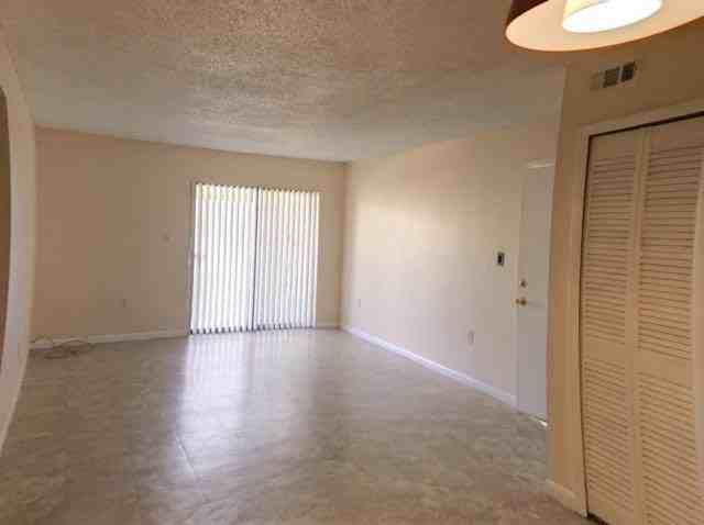 304 Cherokee Ct - Photo 7 of 14