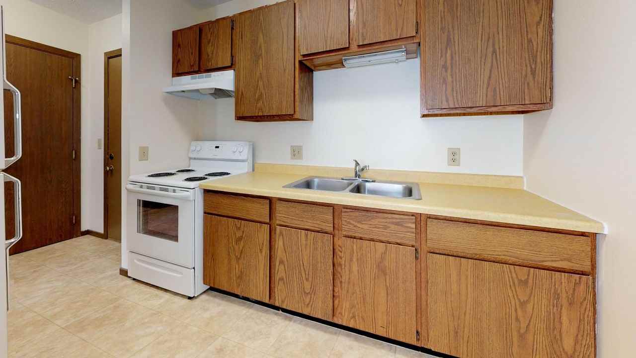 Grand Terrace Apartments (009) - Photo 2 of 5