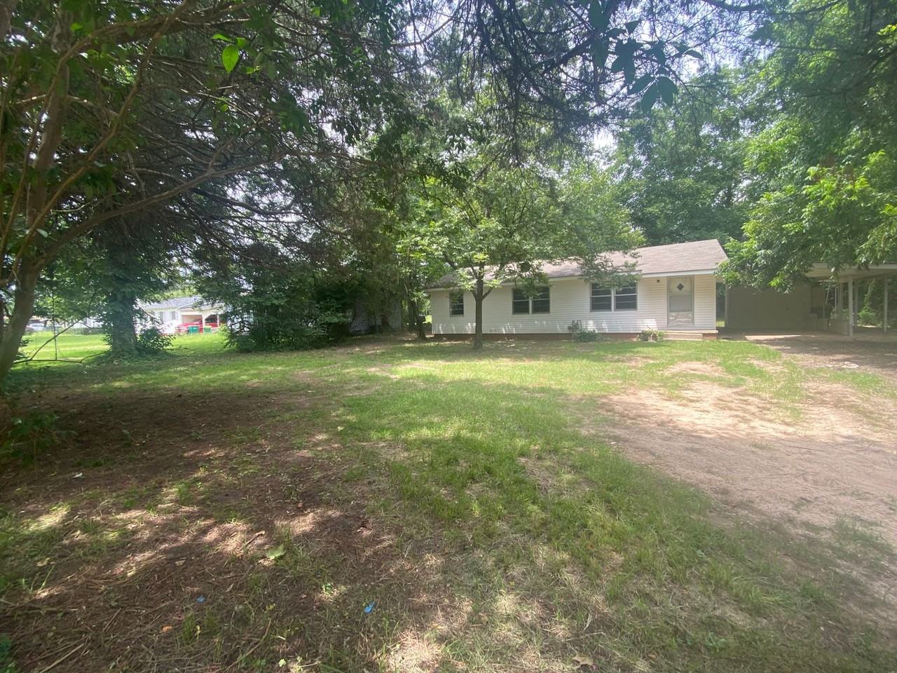 227 N Kenwood Rd - Photo 3 of 13