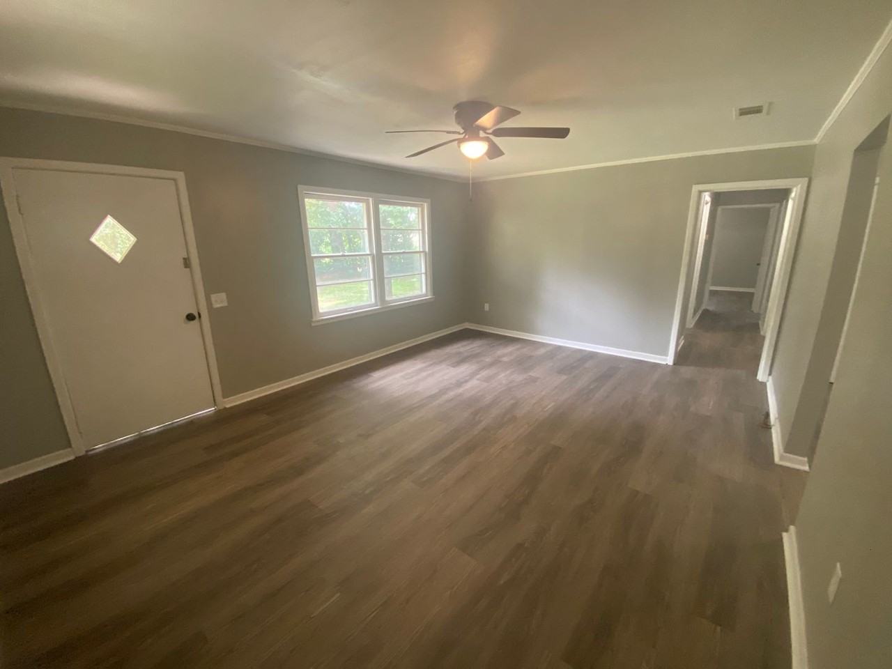 227 N Kenwood Rd - Photo 4 of 13