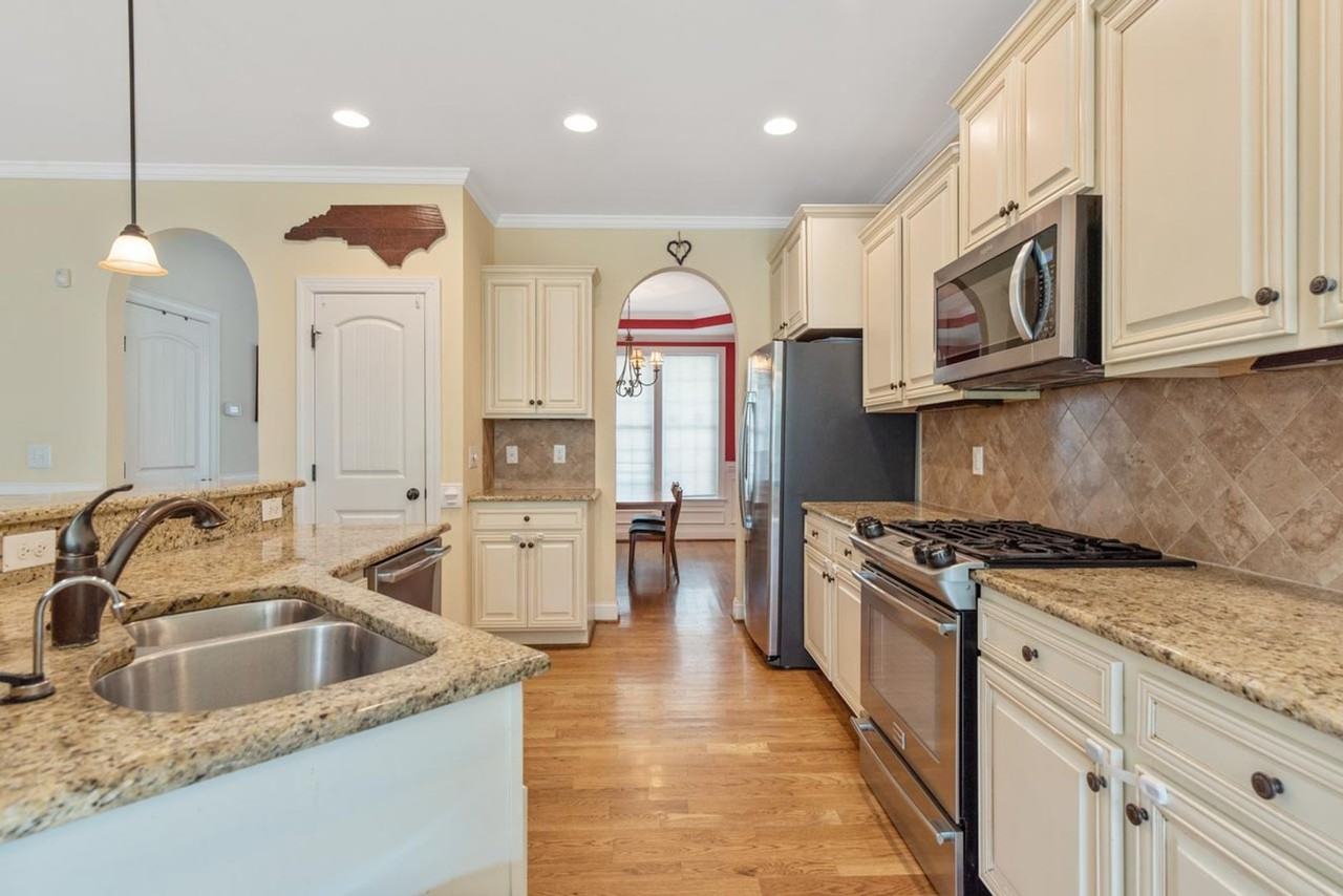 1220 Barnford Mill Rd - Photo 6 of 50