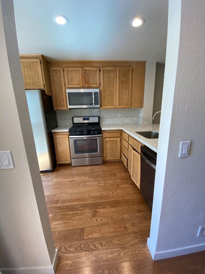 227 Sierra Vista Ave - Photo 7 of 33
