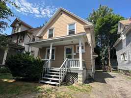 featured image of 1279 North St