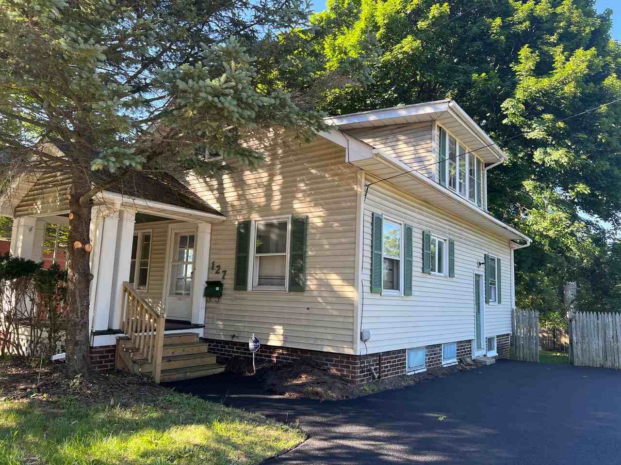 127 W Main St