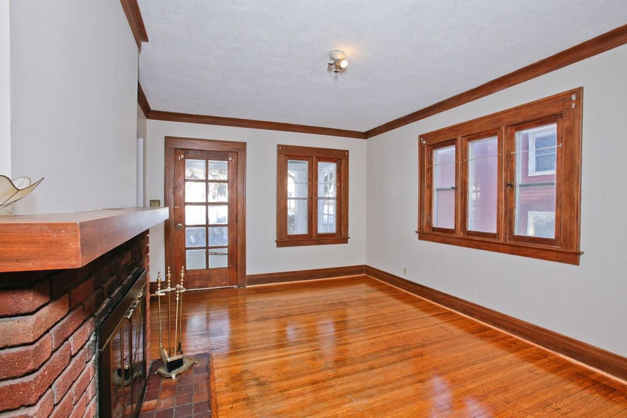 127 W Main St - Photo 4 of 44