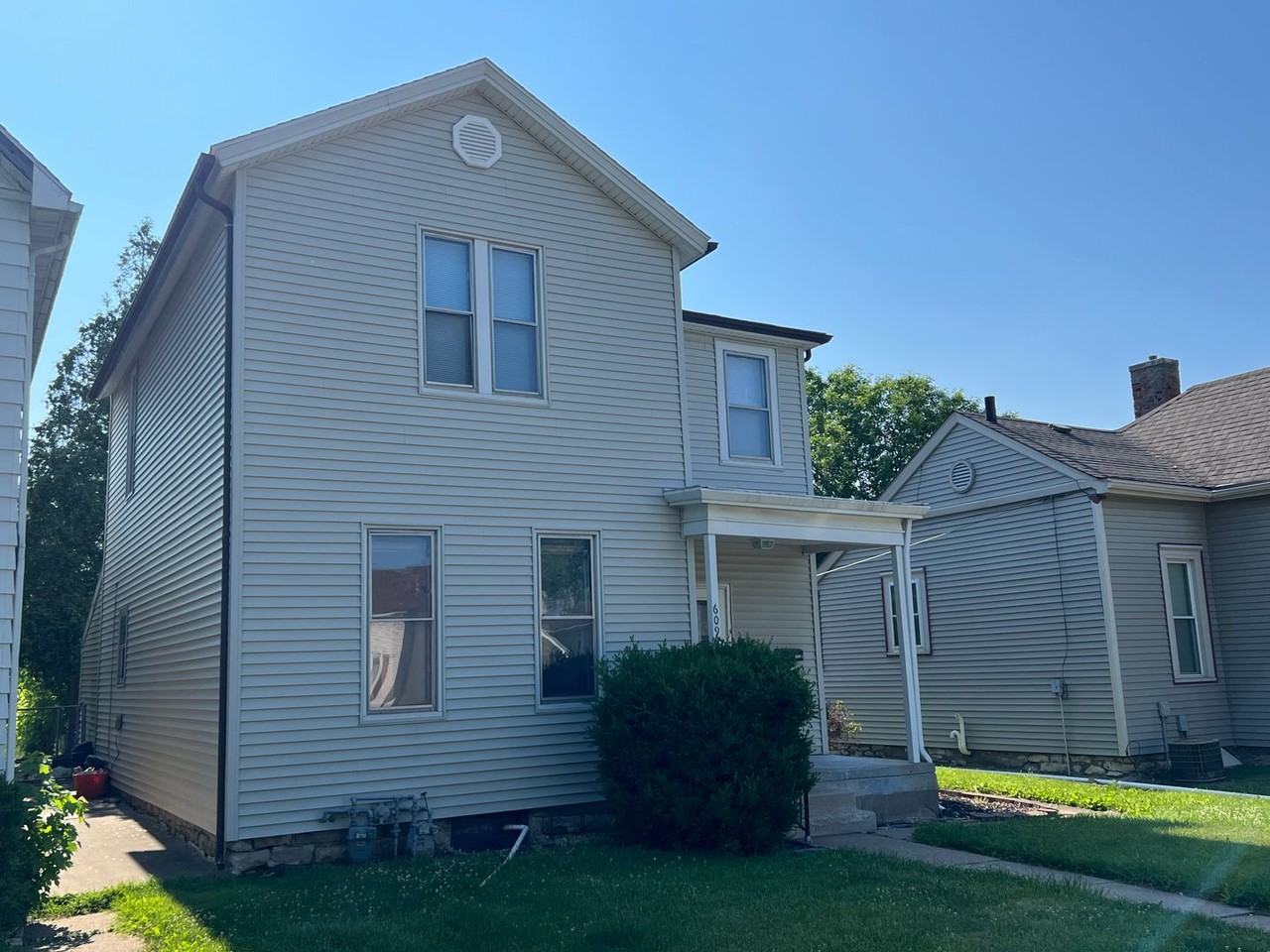 609 S 14th - Photo 2 of 10