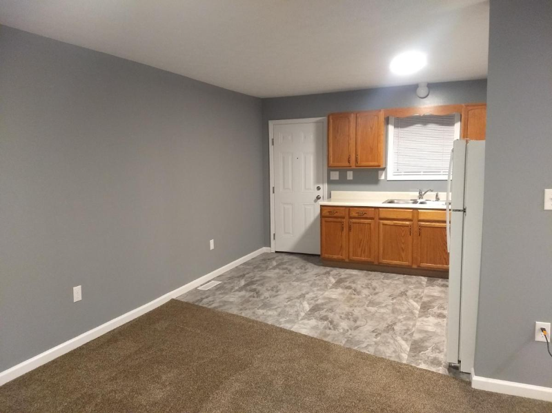 909 E Elm St #102 - Photo 3 of 10