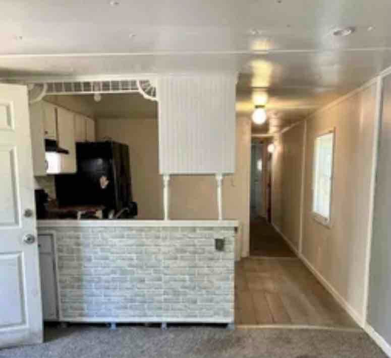 000 Stevenson Dr - Photo 2 of 7