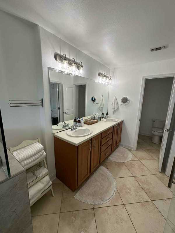 1642 Bulevar Menor - Photo 2 of 27