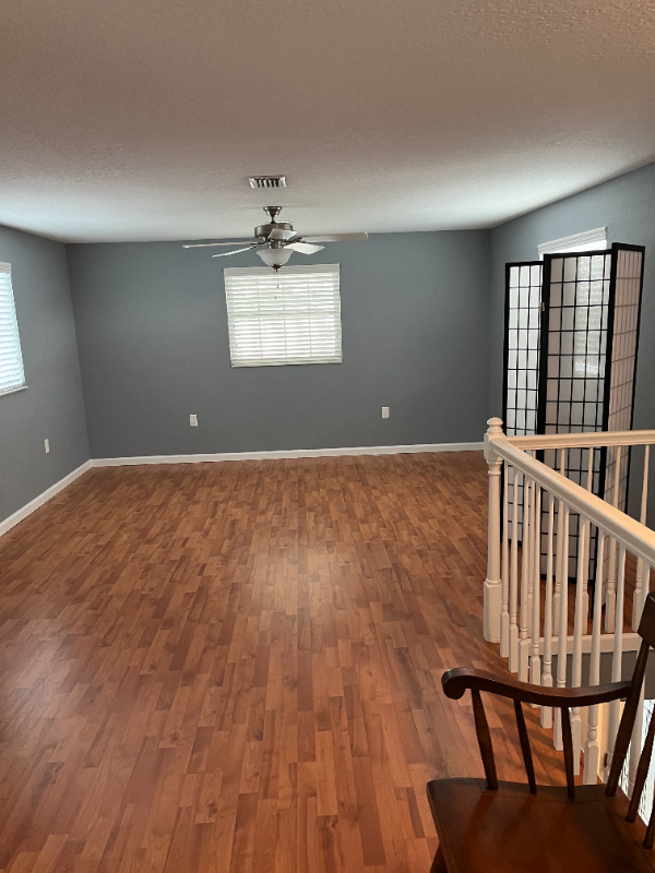 220 St George Dr - Photo 2 of 13