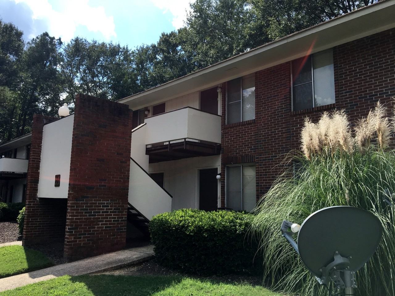 Bella Cove Apartments - Photo 5 of 7
