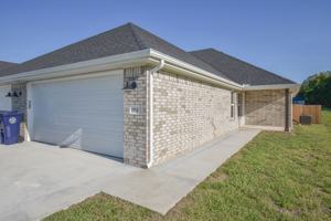 featured image of 939 W Buchanan St #2