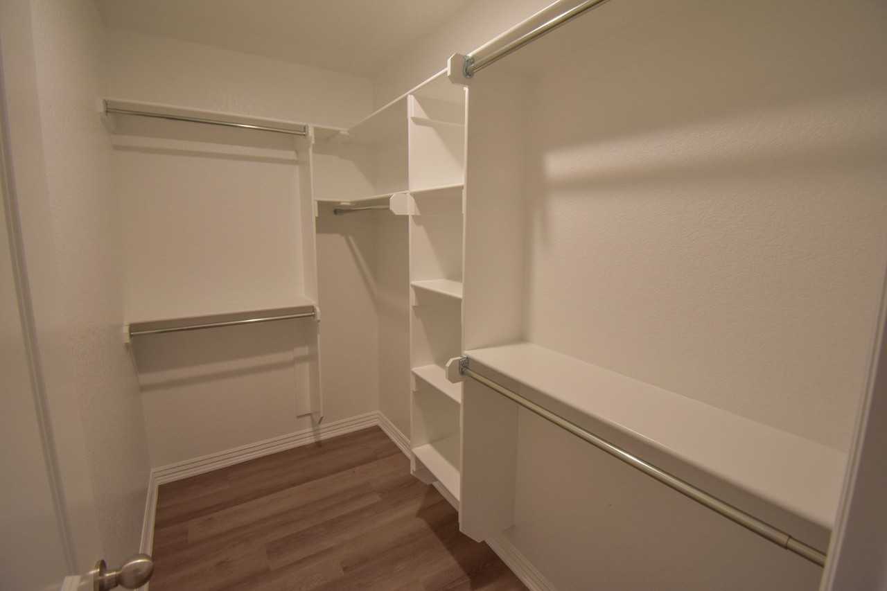 939 W Buchanan St #2 - Photo 7 of 13