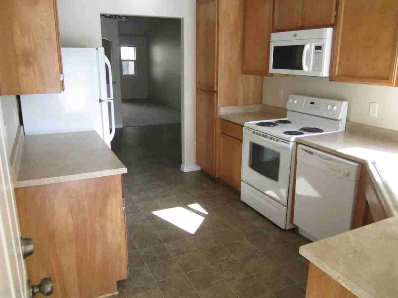 120 Cottonwood Dr - Photo 3 of 11