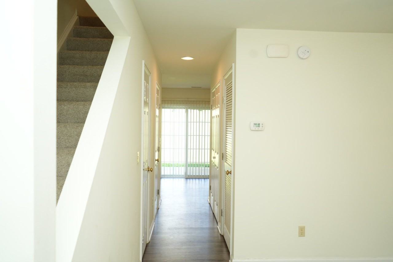 111 Darien Ter - Photo 6 of 32