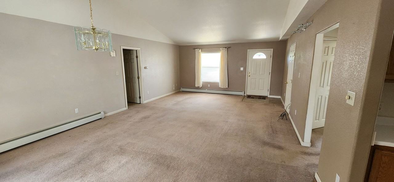 2907 Gem Dr - Photo 3 of 14