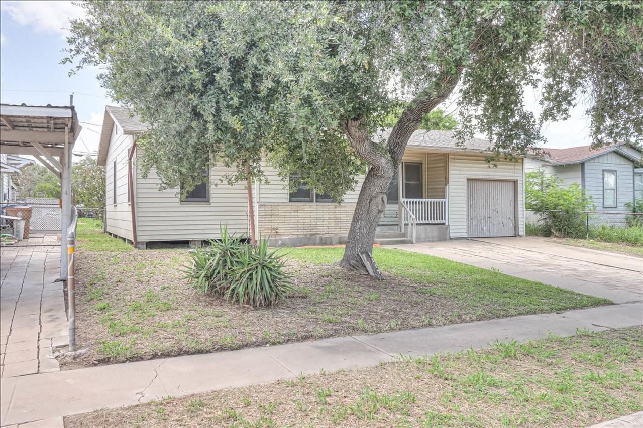 1117 Vernon Dr - Photo 2 of 40