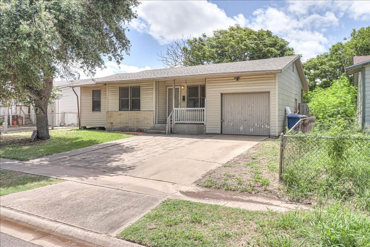 1117 Vernon Dr - Photo 3 of 40