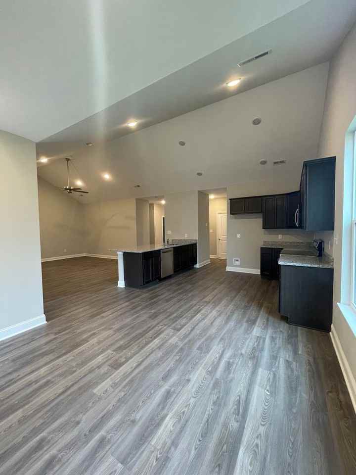 469 Creekside Way - Photo 3 of 21