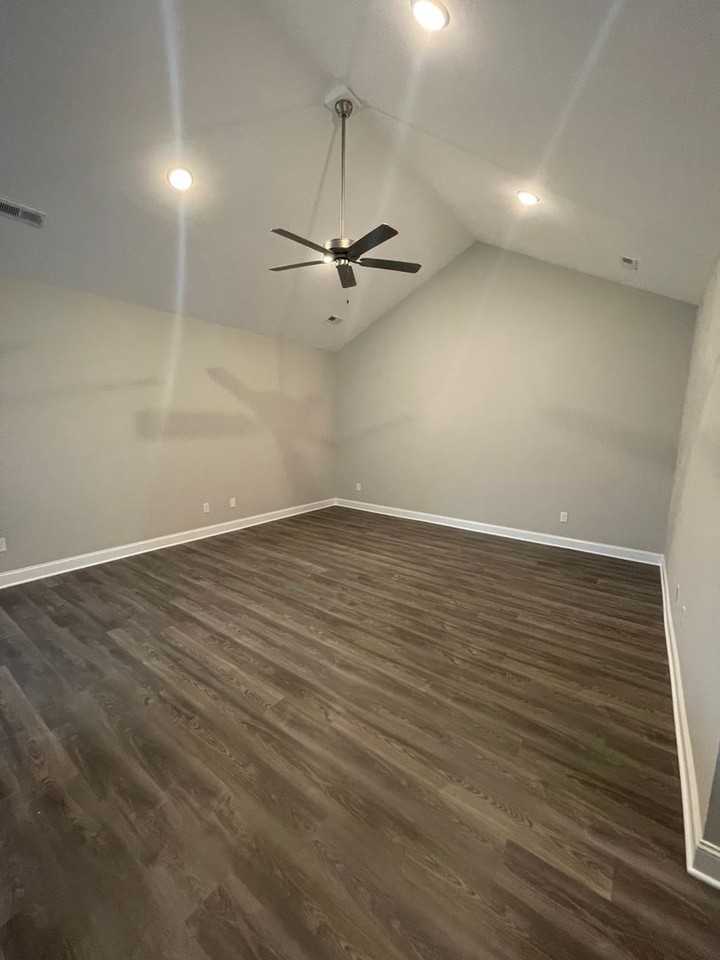 469 Creekside Way - Photo 4 of 21